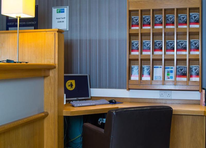 Holiday Inn Express London Luton Airport By Ihg Dış mekan fotoğraf